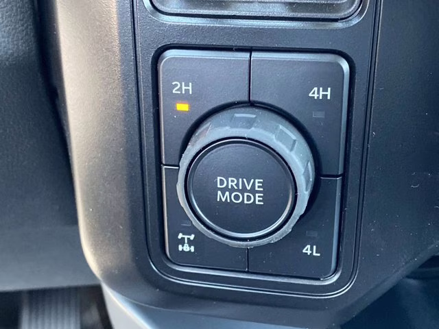 2026 Glacier Gray Metallic Tri-Coat Ford Super Duty F-350 SRW LARIAT 4X4 Truck