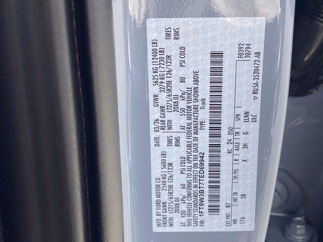 2026 Glacier Gray Metallic Tri-Coat Ford Super Duty F-350 SRW LARIAT 4X4 Truck