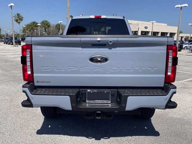 2026 Glacier Gray Metallic Tri-Coat Ford Super Duty F-350 SRW LARIAT 4X4 Truck