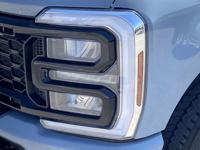 2026 Glacier Gray Metallic Tri-Coat Ford Super Duty F-350 SRW LARIAT 4X4 Truck