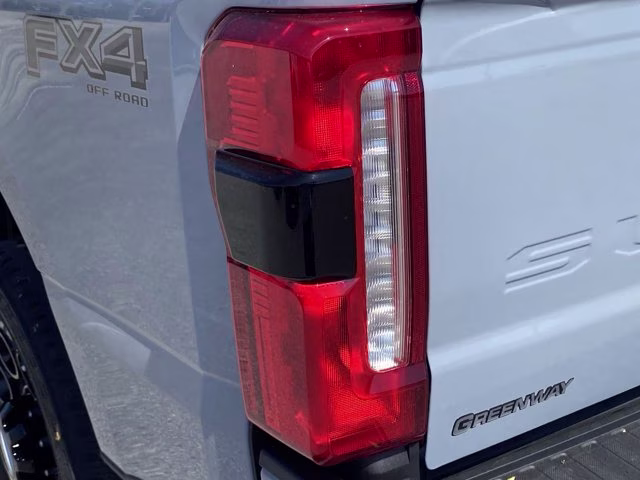 2026 Glacier Gray Metallic Tri-Coat Ford Super Duty F-350 SRW LARIAT 4X4 Truck