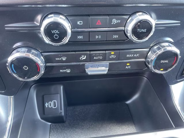 2026 Avalanche Ford F-150 STX 4X4 Truck