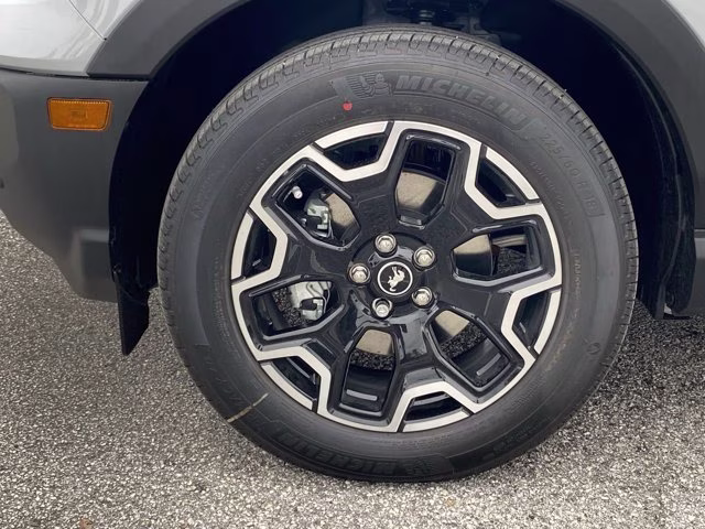 2026 Space White Metallic Ford Bronco Sport Outer Banks 4X4 SUV