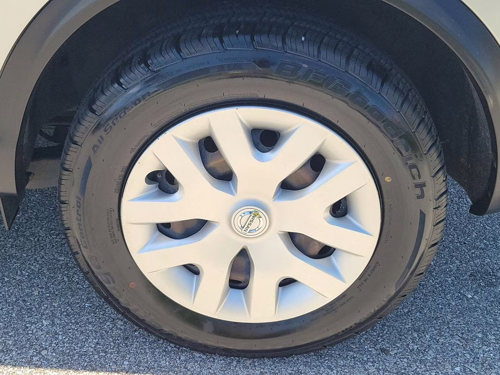 2020 Brilliant Silver Metallic Nissan Rogue Sport S FWD SUV