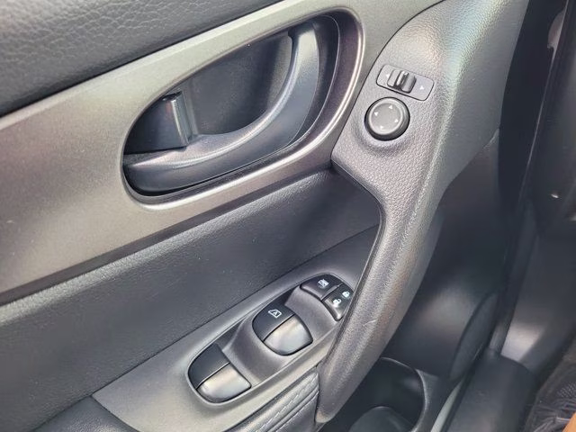 2020 Brilliant Silver Metallic Nissan Rogue Sport S FWD SUV