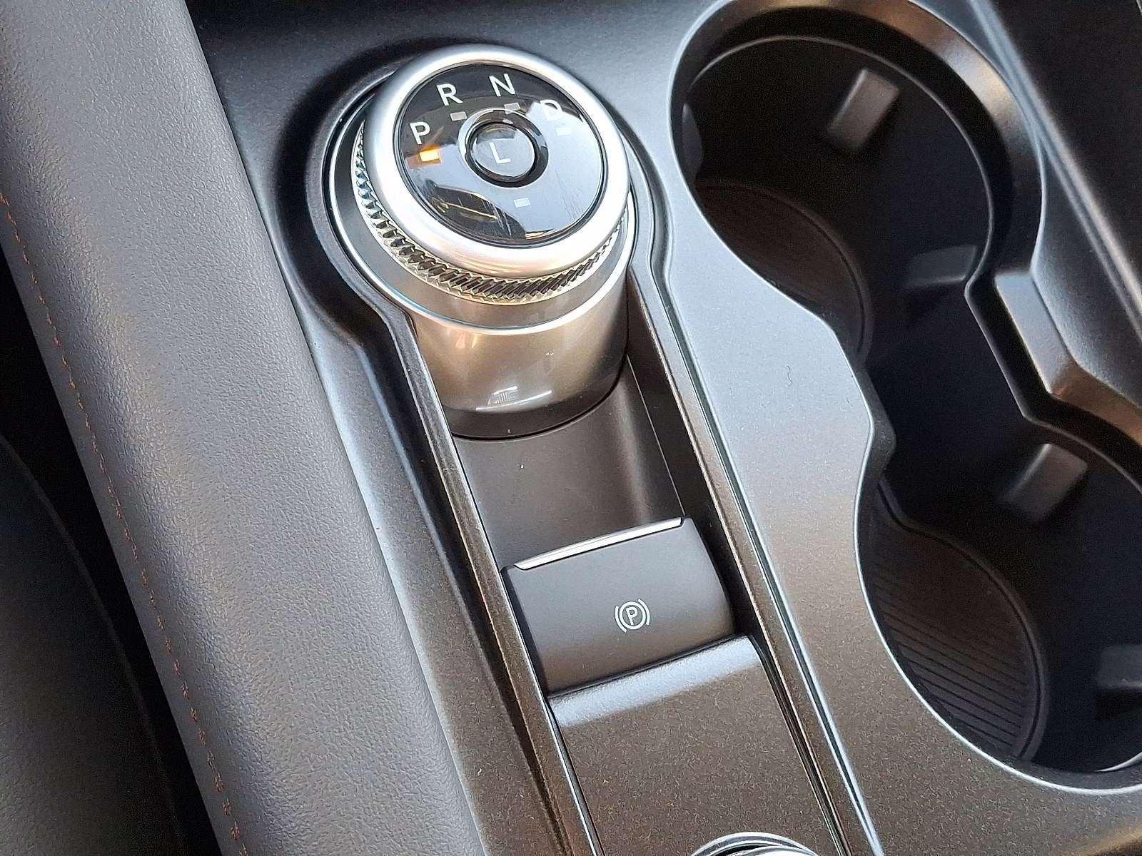 2026 Agate Black Metallic - UM Ford Explorer Active 4X4