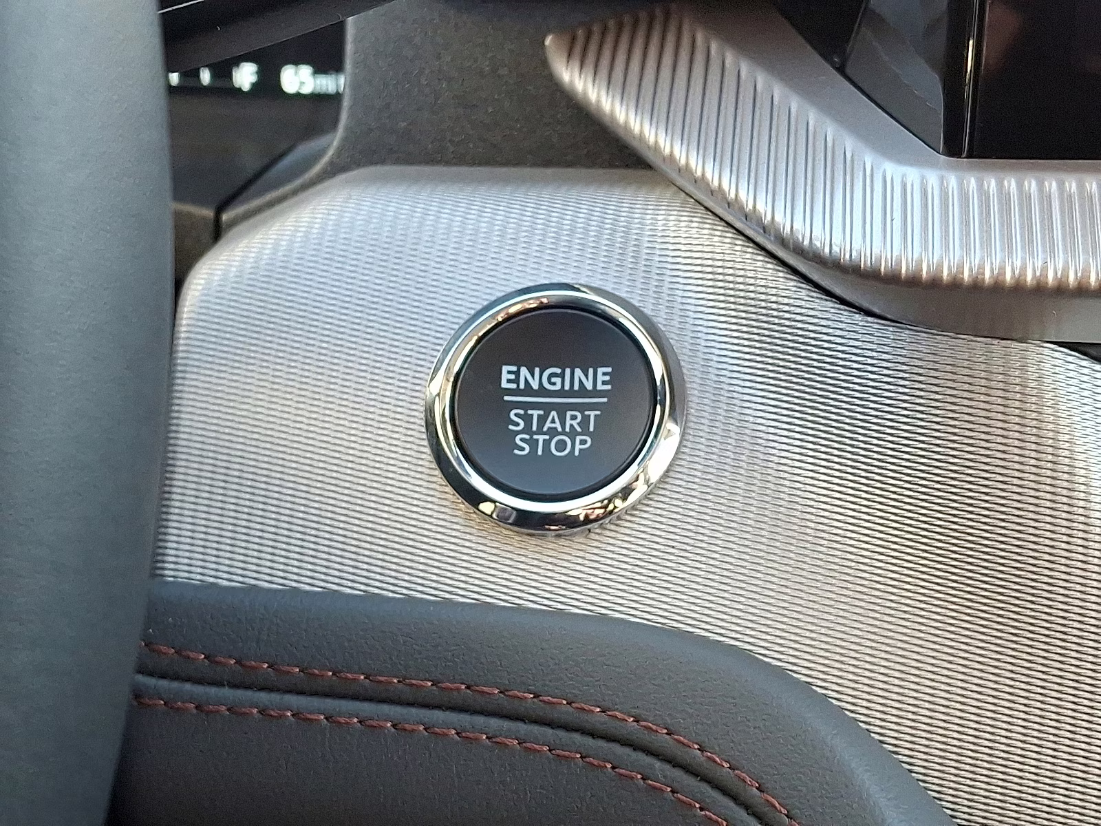 2026 Agate Black Metallic - UM Ford Explorer Active 4X4