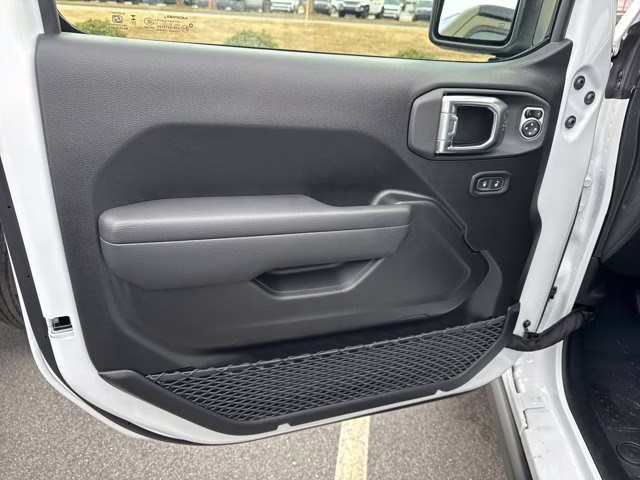 2026 Bright White Clearcoat Jeep Wrangler Willys 4X4 Convertible