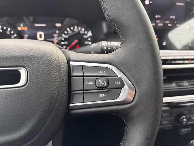 2026 Bright White Clearcoat Jeep Compass Latitude Altitude 4X4 SUV