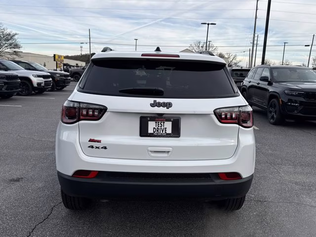 2026 Bright White Clearcoat Jeep Compass Latitude Altitude 4X4 SUV