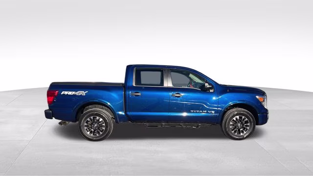 2019 Deep Blue Pearl Metallic Nissan Titan PRO-4X 4X4 Truck