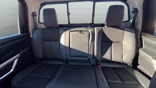2019 Deep Blue Pearl Metallic Nissan Titan PRO-4X 4X4 Truck