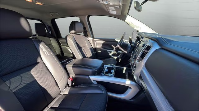 2019 Deep Blue Pearl Metallic Nissan Titan PRO-4X 4X4 Truck
