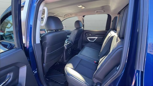 2019 Deep Blue Pearl Metallic Nissan Titan PRO-4X 4X4 Truck