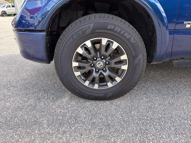 2019 Deep Blue Pearl Metallic Nissan Titan PRO-4X 4X4 Truck