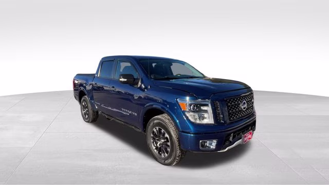 2019 Deep Blue Pearl Metallic Nissan Titan PRO-4X 4X4 Truck