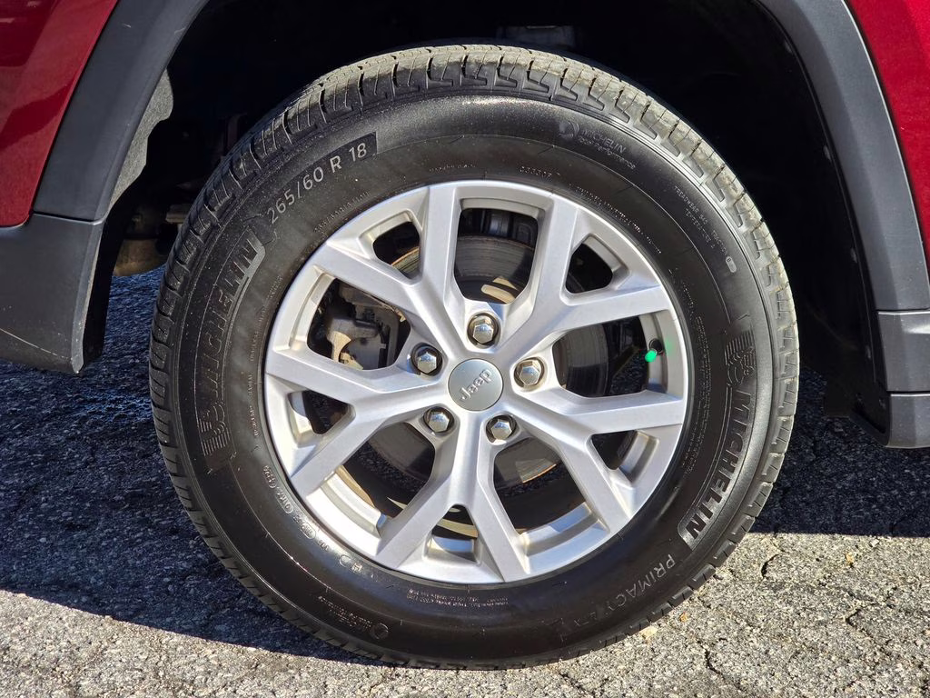 2022 Velvet Red Pearlcoat Jeep Grand Cherokee Limited 4X4 SUV