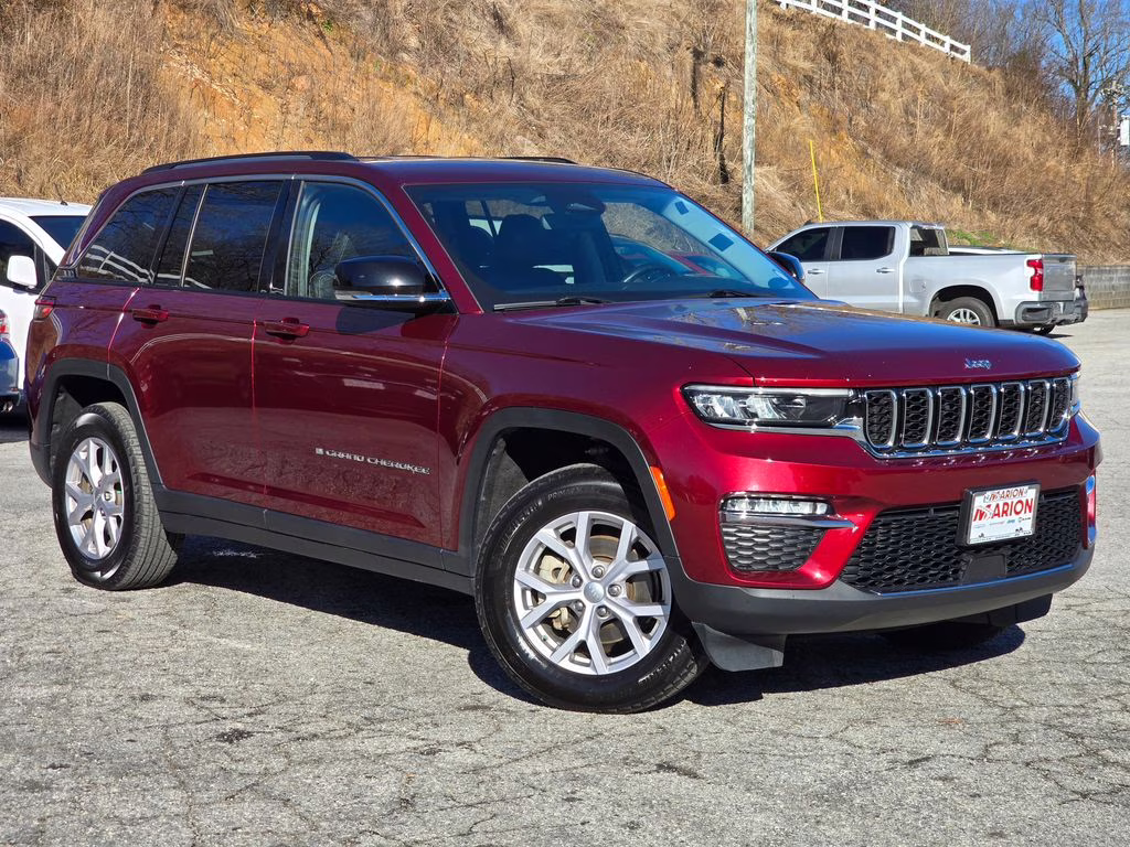 2022 Velvet Red Pearlcoat Jeep Grand Cherokee Limited 4X4 SUV