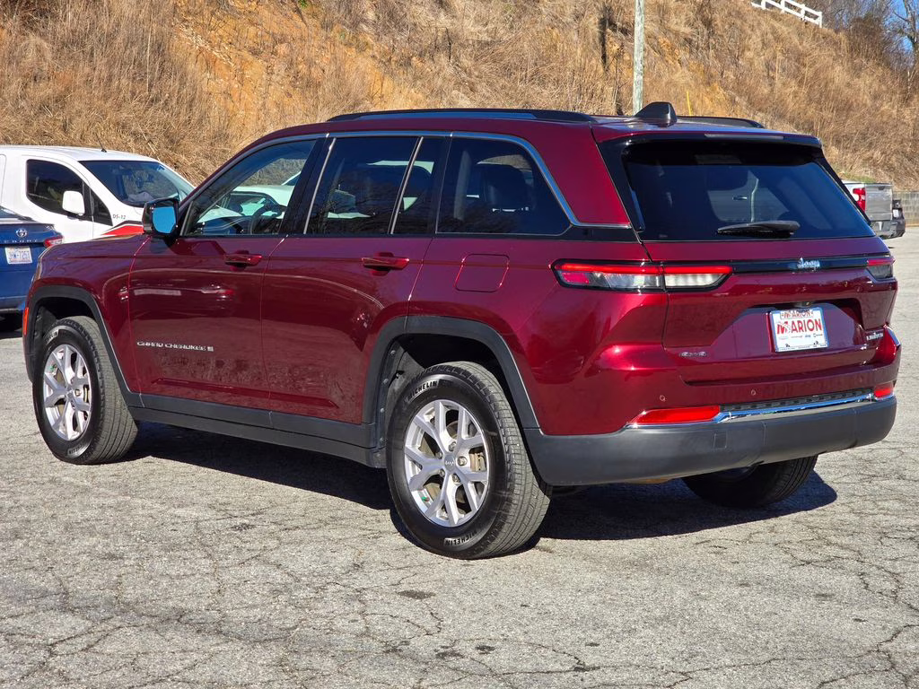 2022 Velvet Red Pearlcoat Jeep Grand Cherokee Limited 4X4 SUV