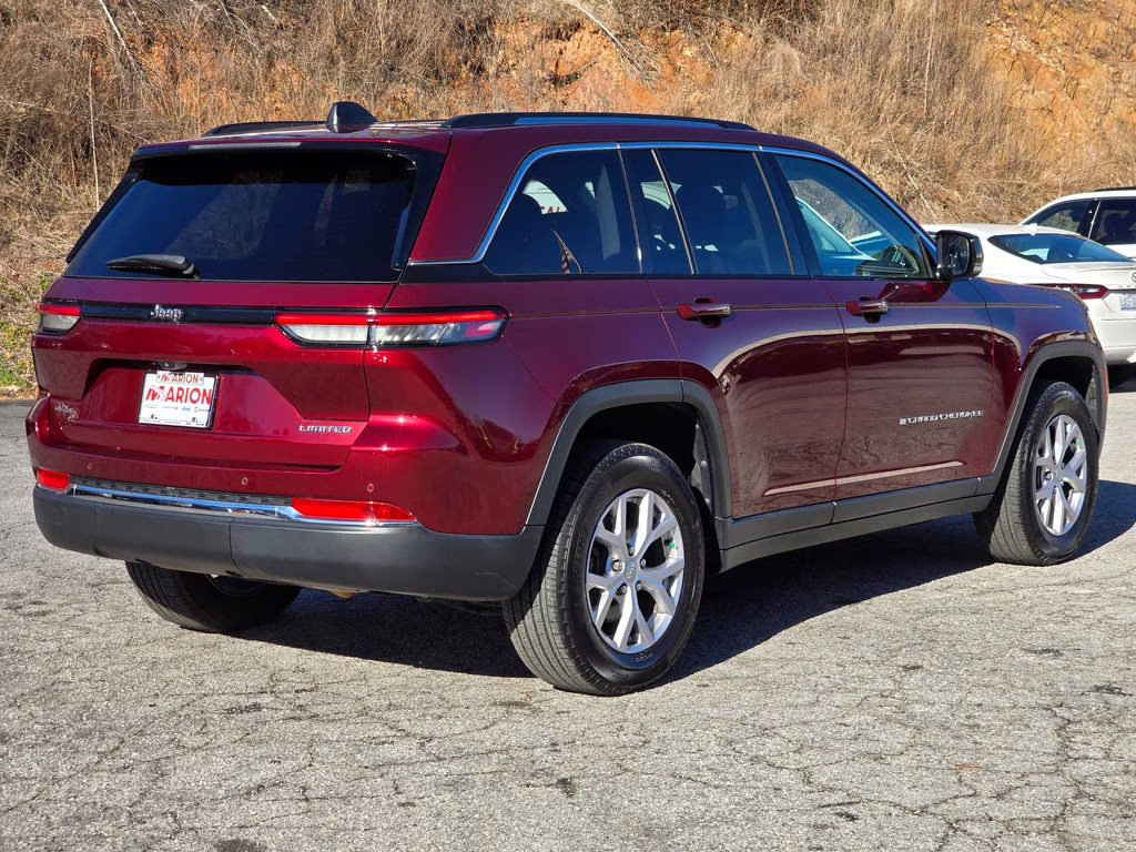 2022 Velvet Red Pearlcoat Jeep Grand Cherokee Limited 4X4 SUV