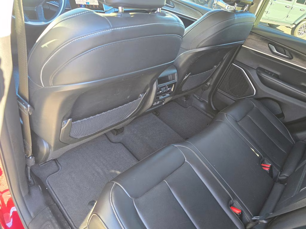 2022 Velvet Red Pearlcoat Jeep Grand Cherokee Limited 4X4 SUV