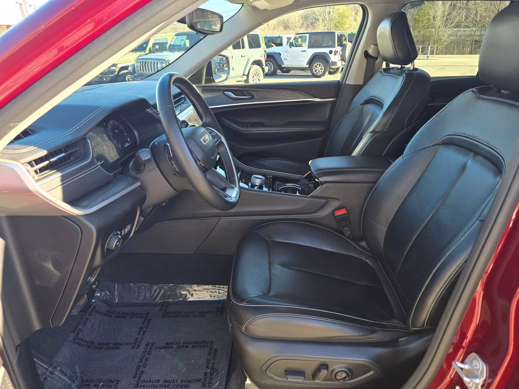 2022 Velvet Red Pearlcoat Jeep Grand Cherokee Limited 4X4 SUV