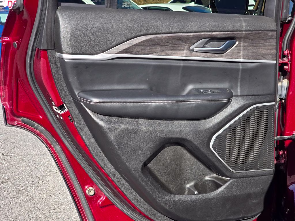2022 Velvet Red Pearlcoat Jeep Grand Cherokee Limited 4X4 SUV