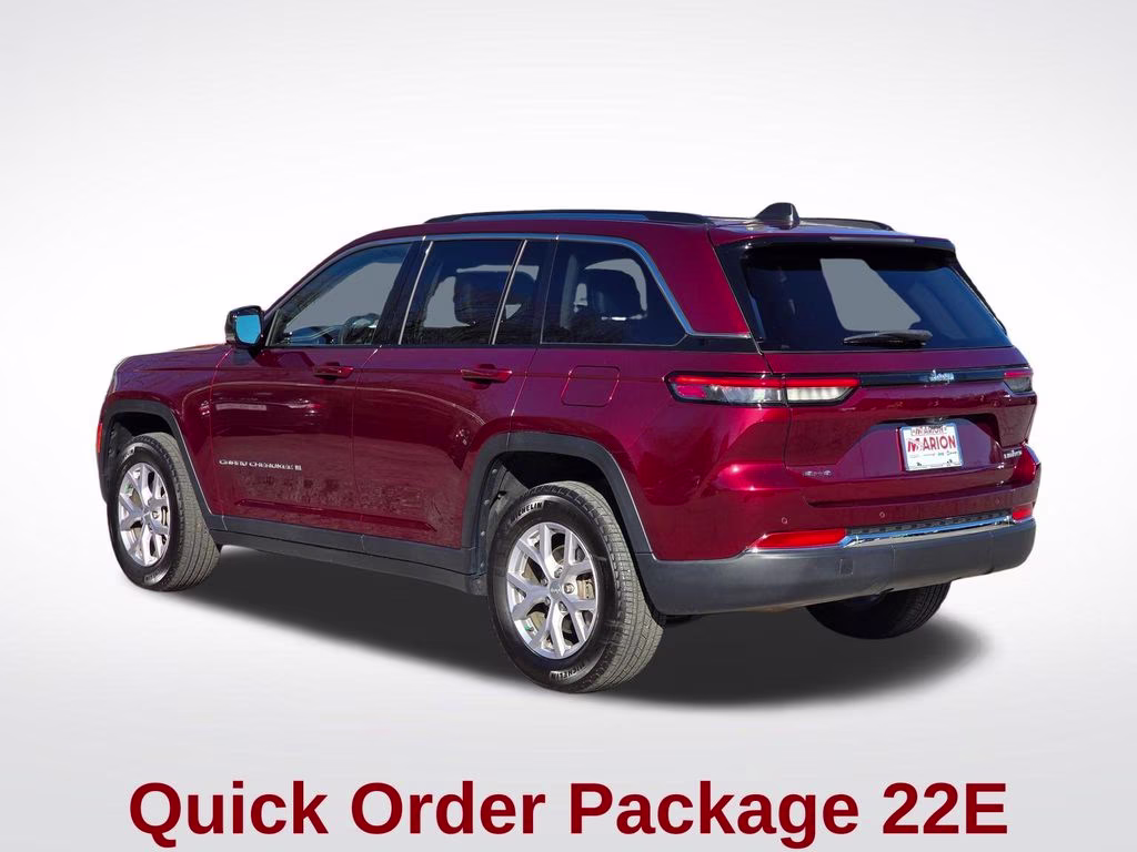 2022 Velvet Red Pearlcoat Jeep Grand Cherokee Limited 4X4 SUV
