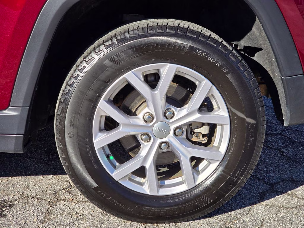 2022 Velvet Red Pearlcoat Jeep Grand Cherokee Limited 4X4 SUV
