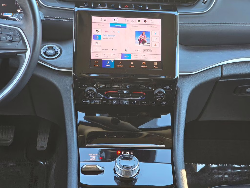 2022 Velvet Red Pearlcoat Jeep Grand Cherokee Limited 4X4 SUV