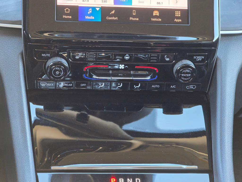 2022 Velvet Red Pearlcoat Jeep Grand Cherokee Limited 4X4 SUV