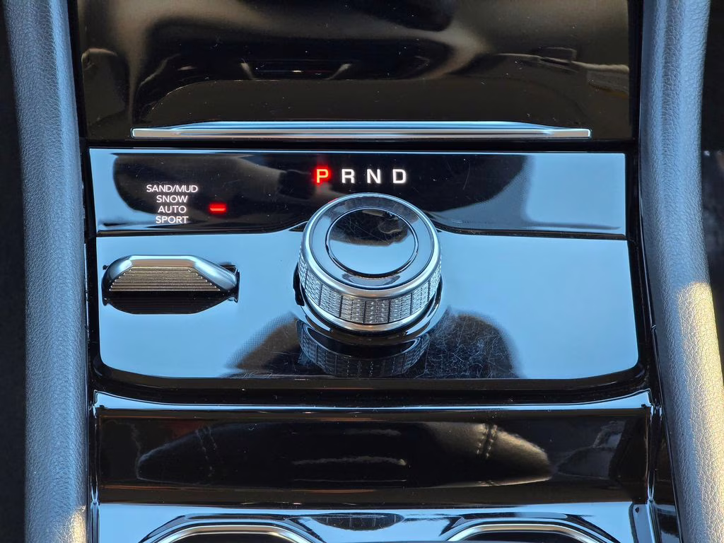 2022 Velvet Red Pearlcoat Jeep Grand Cherokee Limited 4X4 SUV