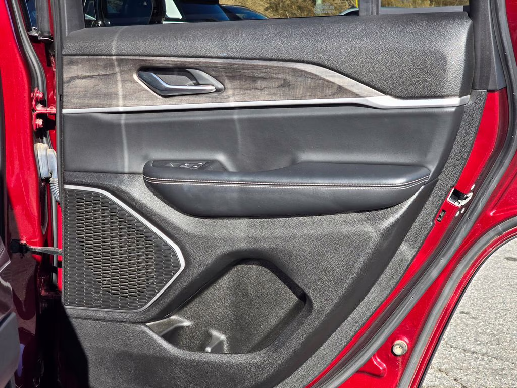 2022 Velvet Red Pearlcoat Jeep Grand Cherokee Limited 4X4 SUV