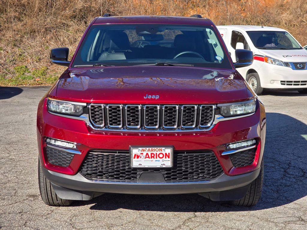 2022 Velvet Red Pearlcoat Jeep Grand Cherokee Limited 4X4 SUV