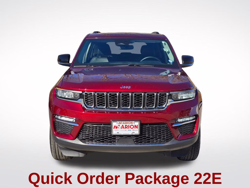 2022 Velvet Red Pearlcoat Jeep Grand Cherokee Limited 4X4 SUV