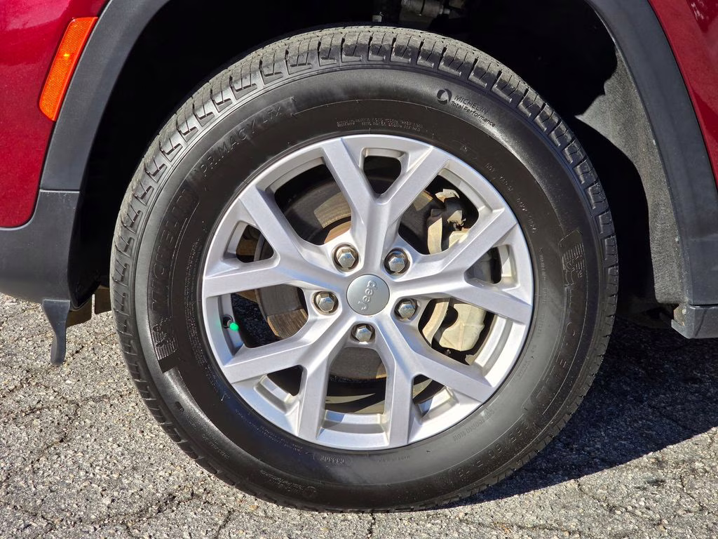 2022 Velvet Red Pearlcoat Jeep Grand Cherokee Limited 4X4 SUV