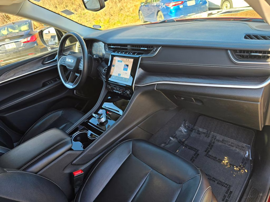 2022 Velvet Red Pearlcoat Jeep Grand Cherokee Limited 4X4 SUV