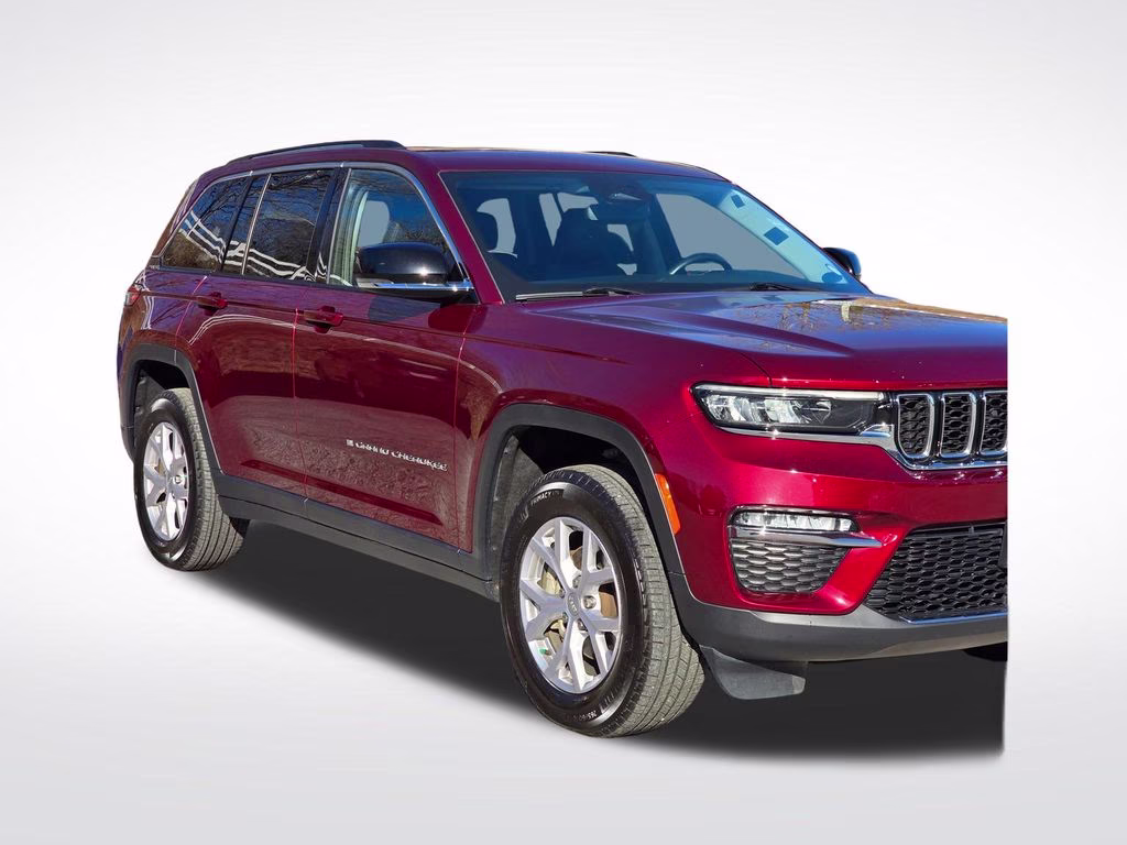 2022 Velvet Red Pearlcoat Jeep Grand Cherokee Limited 4X4 SUV