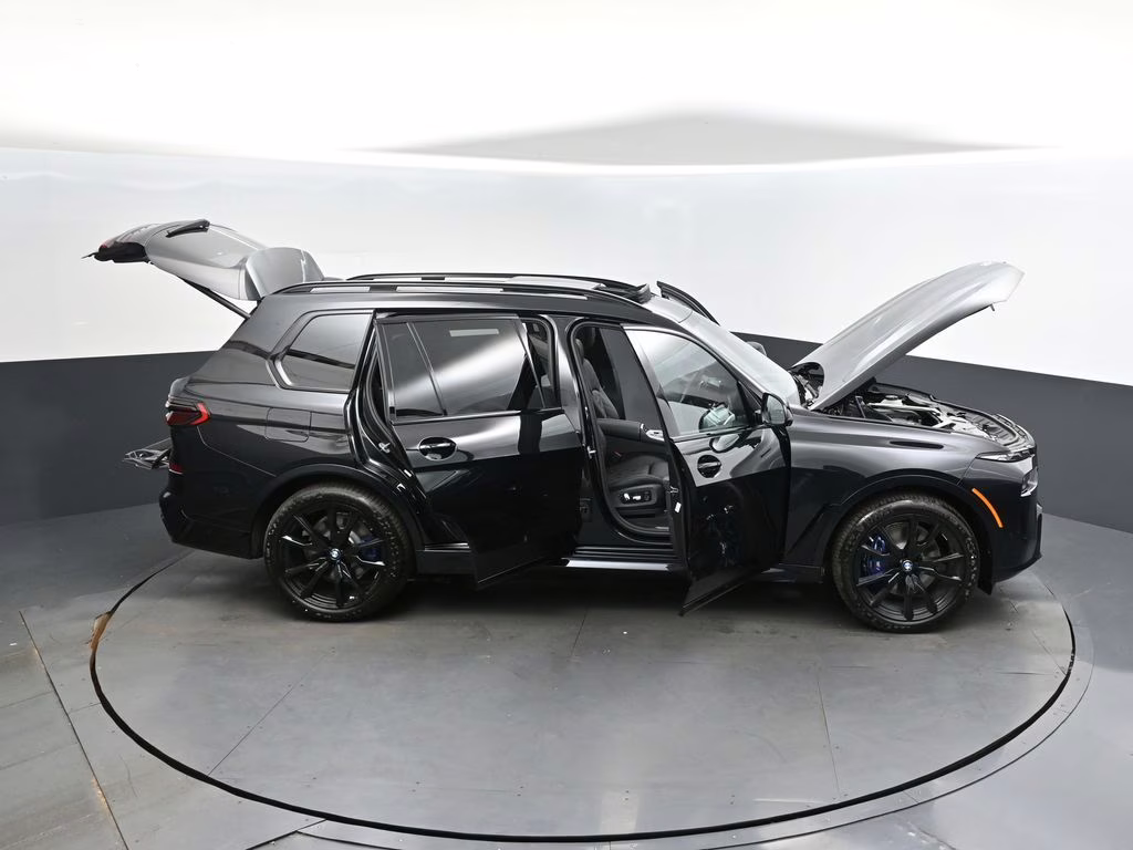 2026 Black Sapphire Metallic BMW X7 xDrive40i AWD SUV
