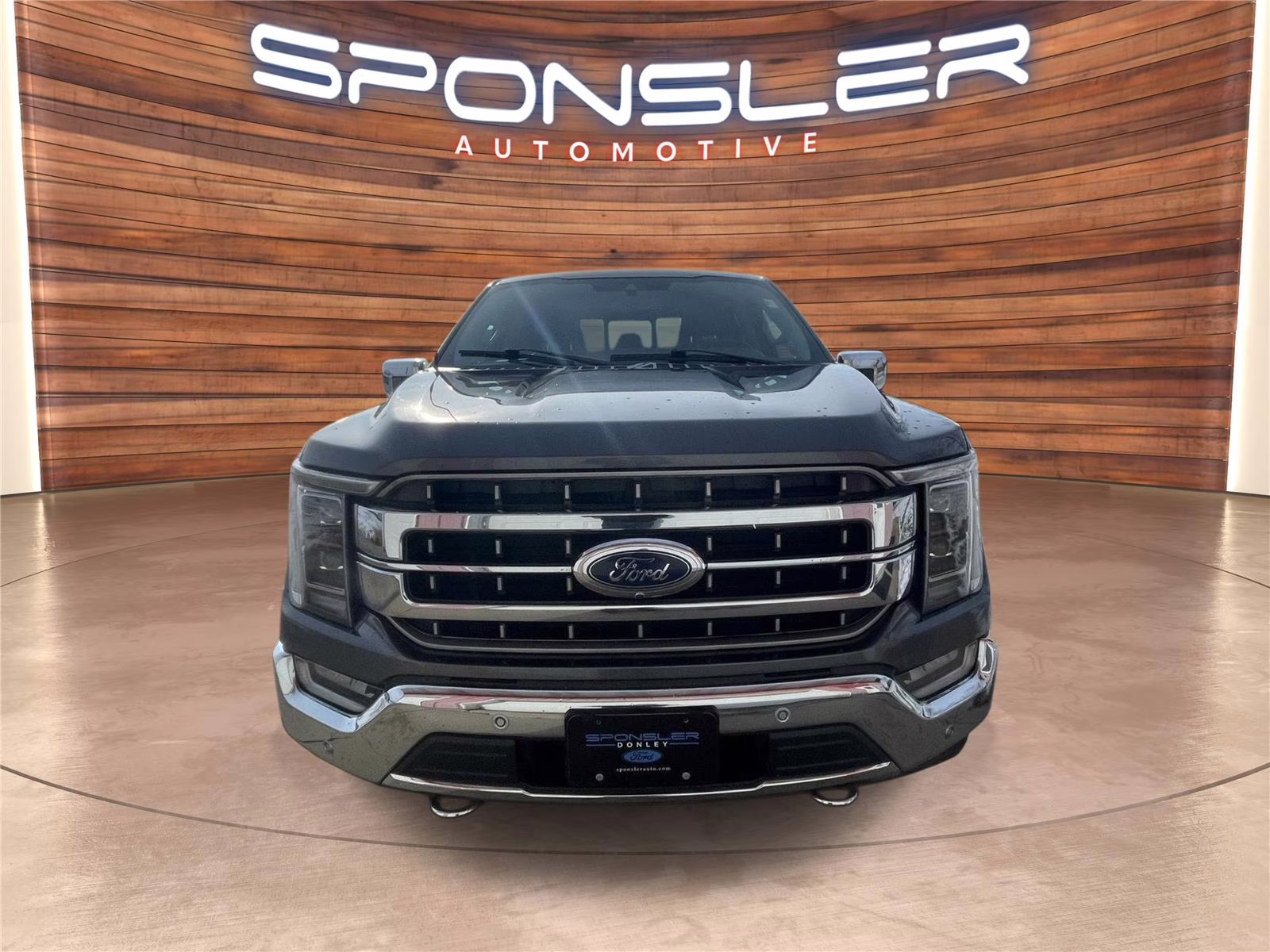 2022 Carbonized Gray Ford F-150 LARIAT 4X4 Truck