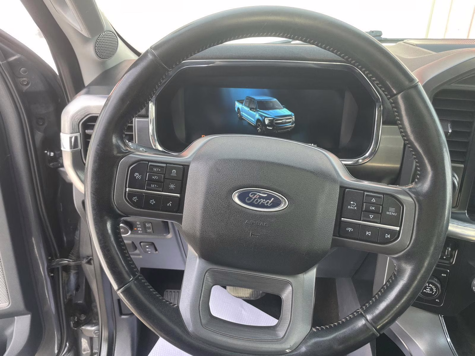 2022 Carbonized Gray Ford F-150 LARIAT 4X4 Truck