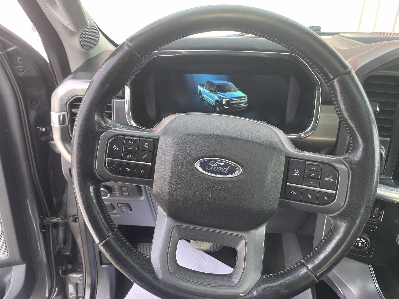 2022 Carbonized Gray Ford F-150 LARIAT 4X4 Truck