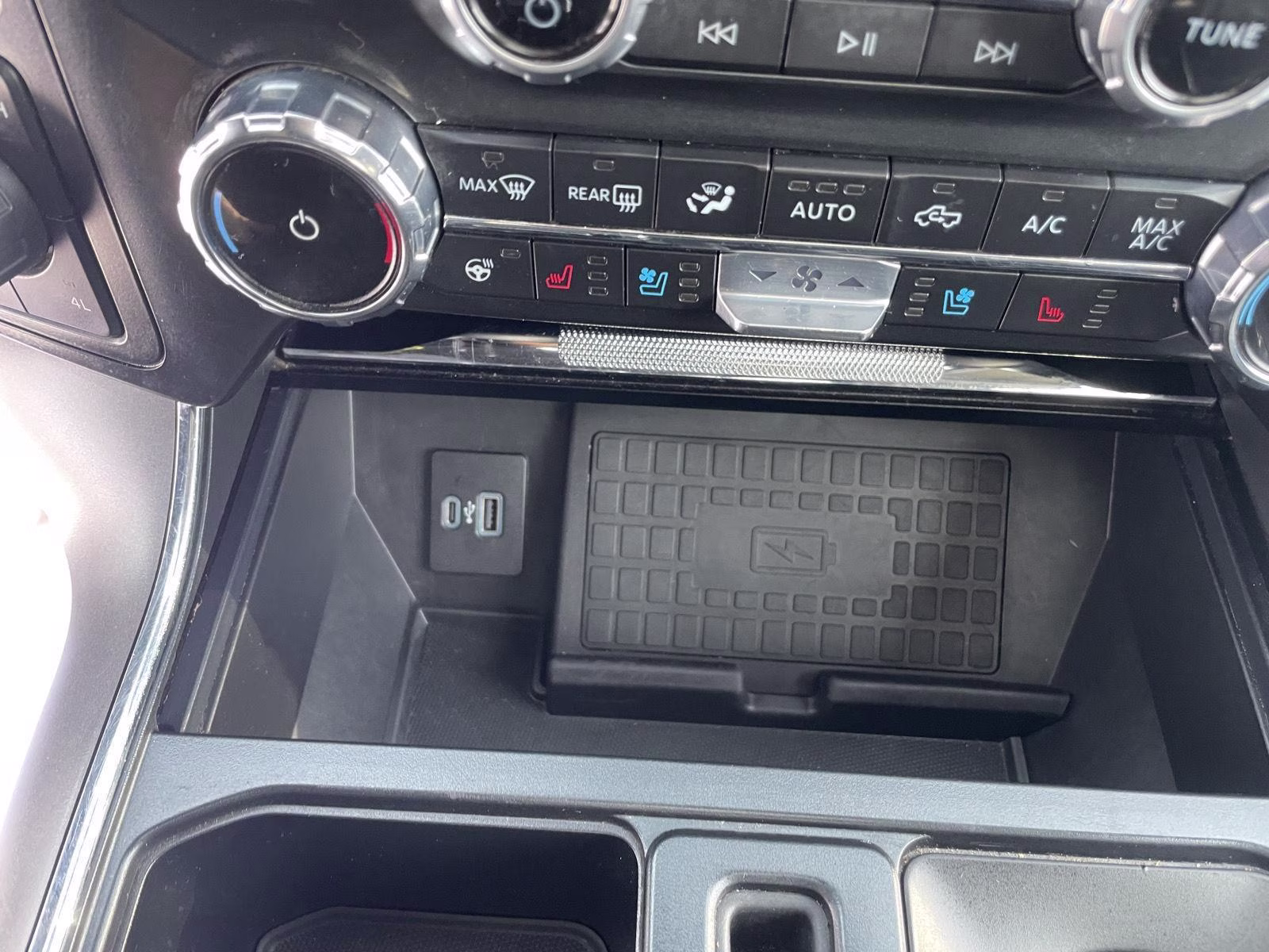 2022 Carbonized Gray Ford F-150 LARIAT 4X4 Truck