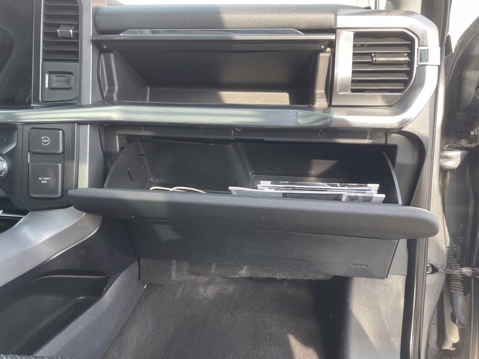 2022 Carbonized Gray Ford F-150 LARIAT 4X4 Truck