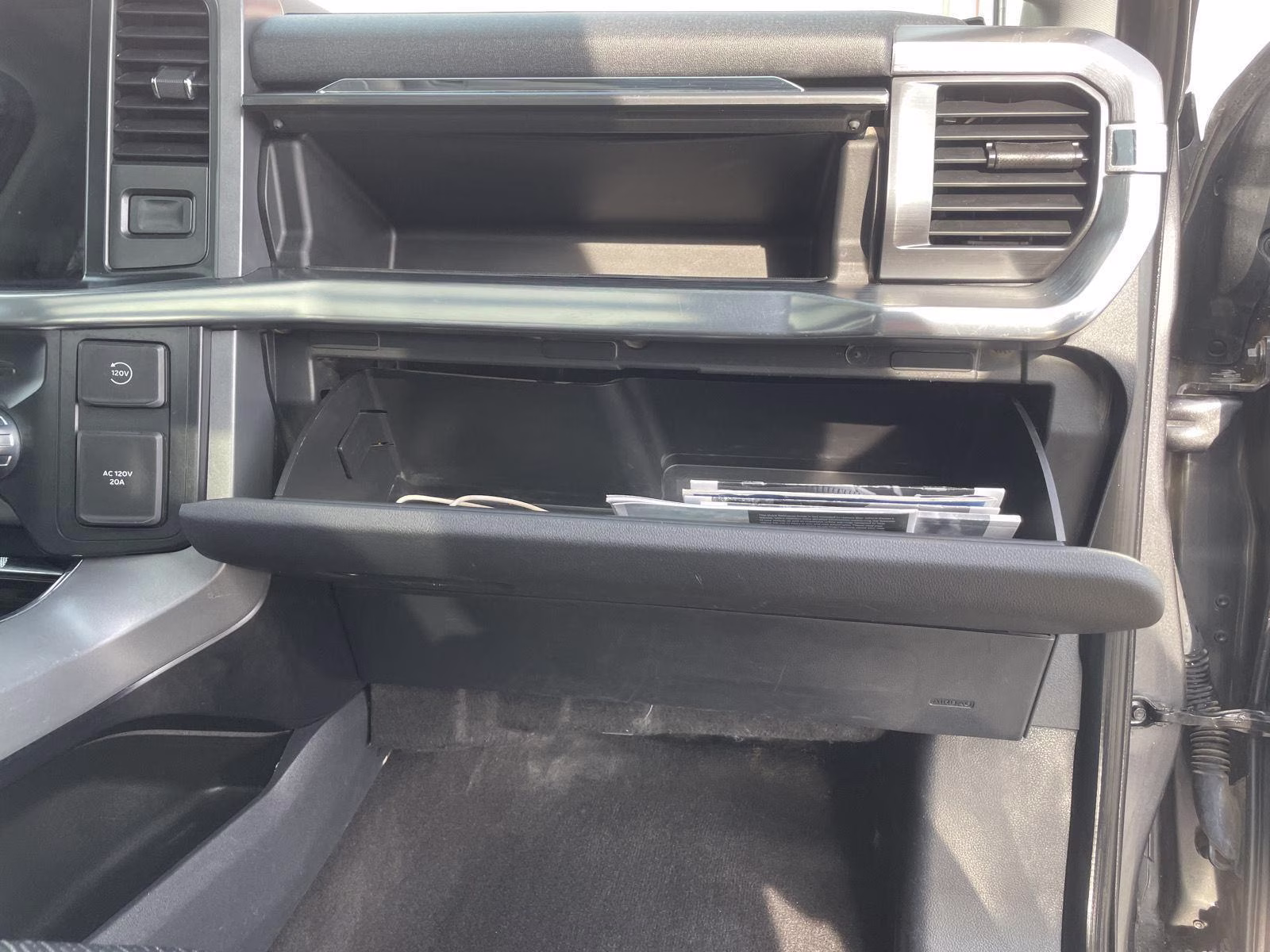 2022 Carbonized Gray Ford F-150 LARIAT 4X4 Truck