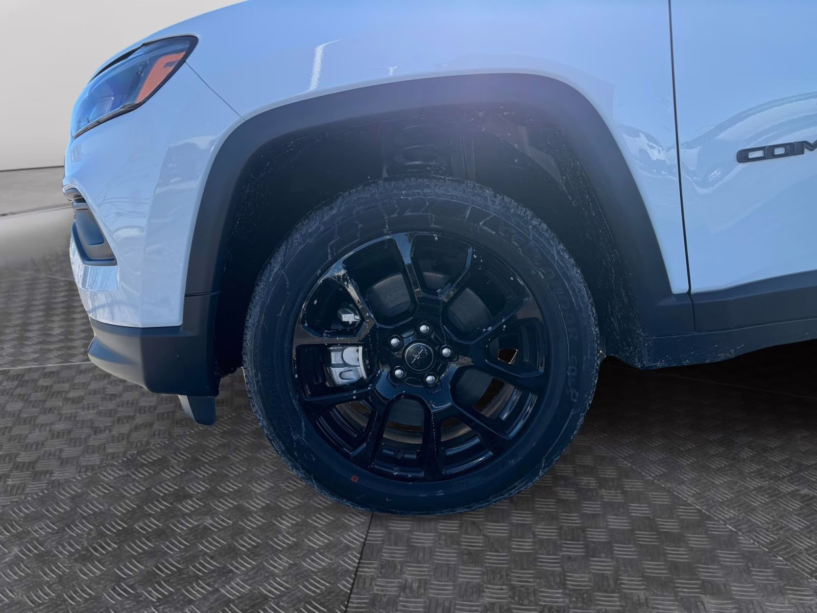 2026 Bright White Clearcoat Jeep Compass Latitude 4X4 SUV