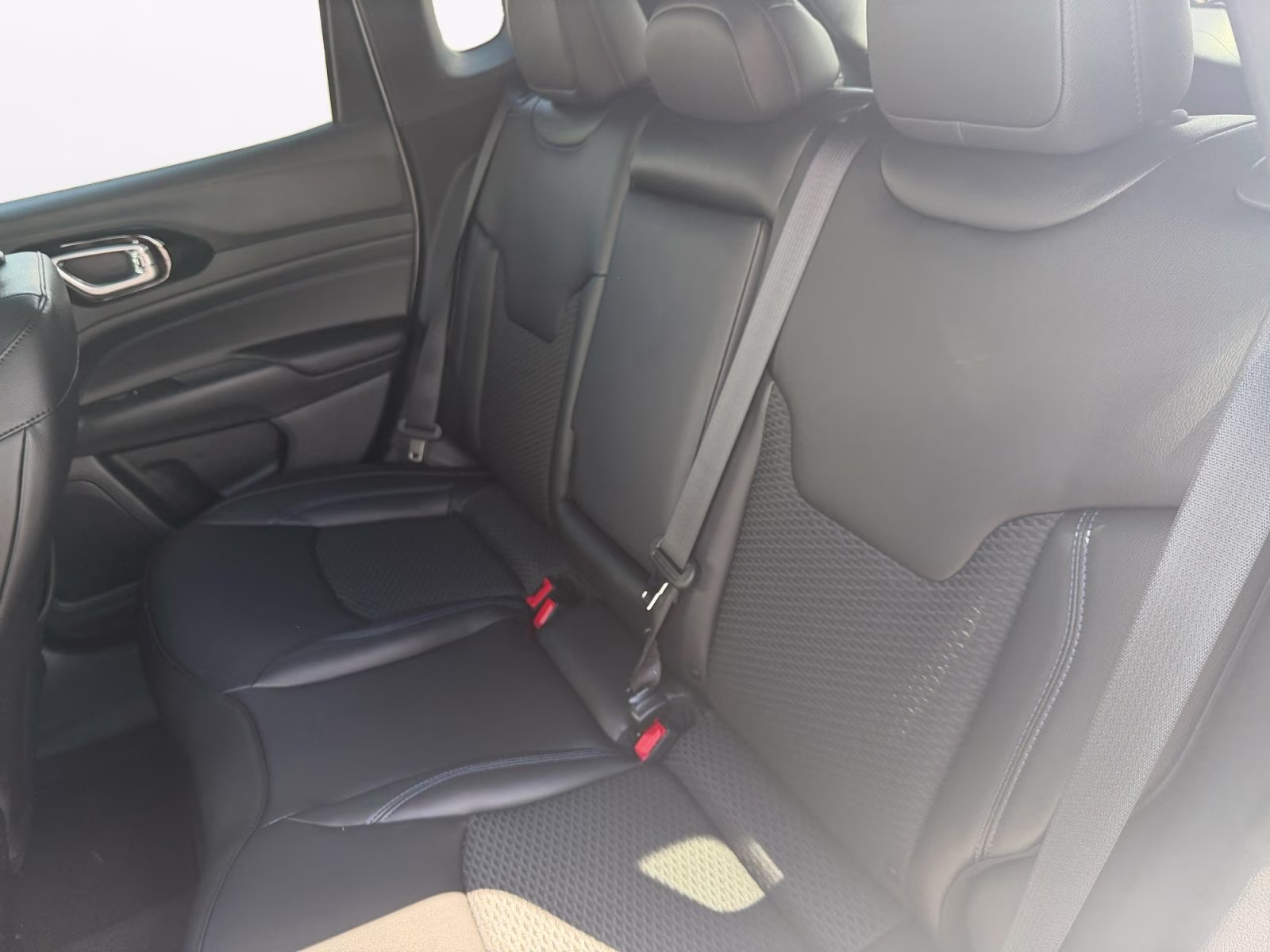 2026 Bright White Clearcoat Jeep Compass Latitude 4X4 SUV