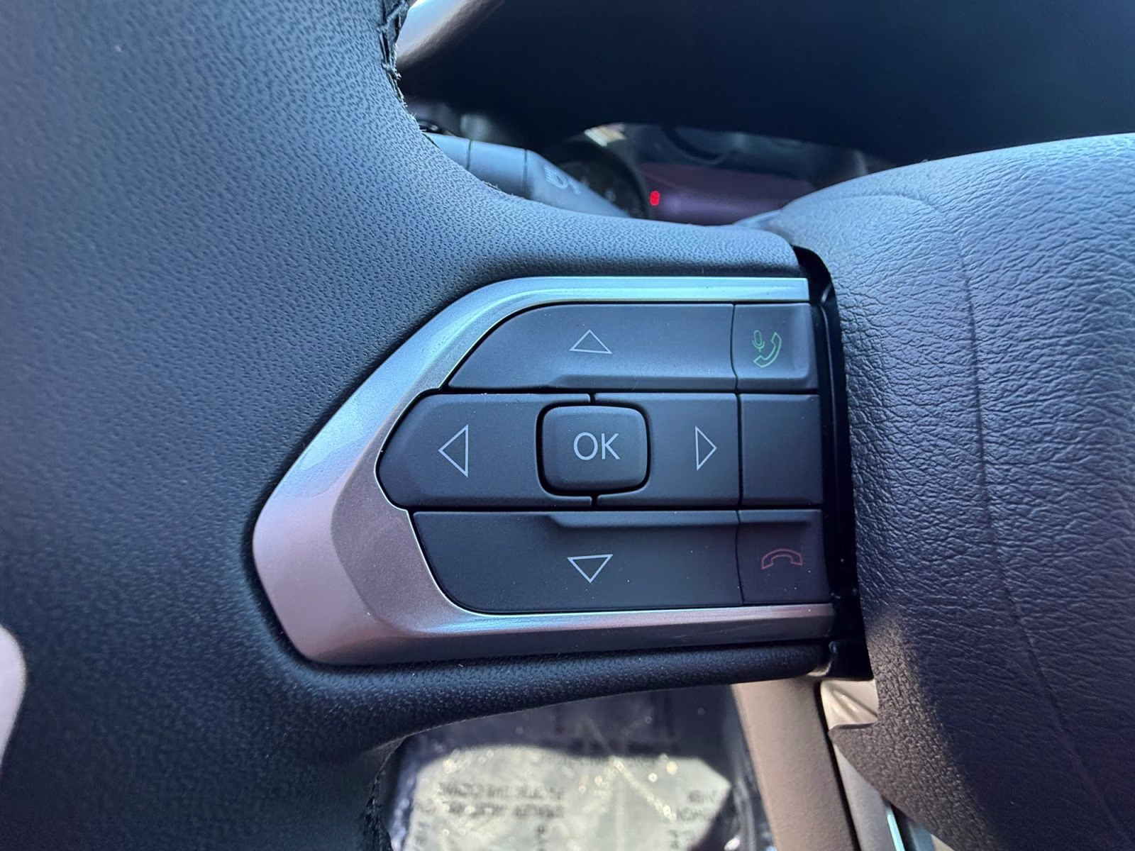 2026 Bright White Clearcoat Jeep Compass Latitude 4X4 SUV