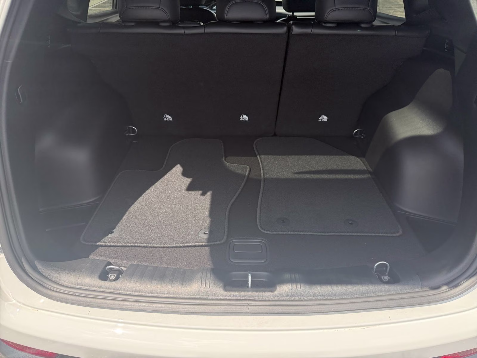 2026 Bright White Clearcoat Jeep Compass Latitude 4X4 SUV