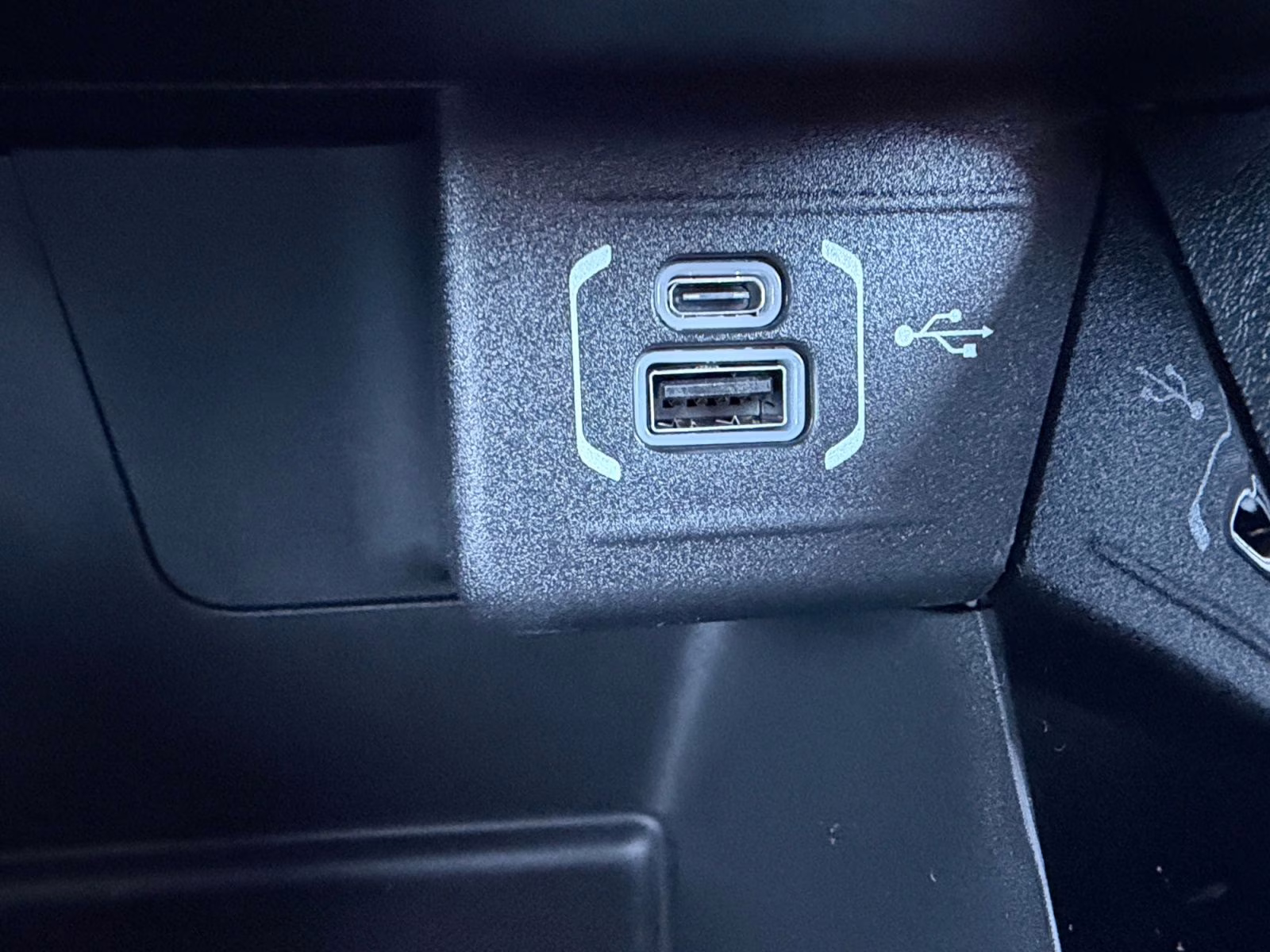 2026 Bright White Clearcoat Jeep Compass Latitude 4X4 SUV